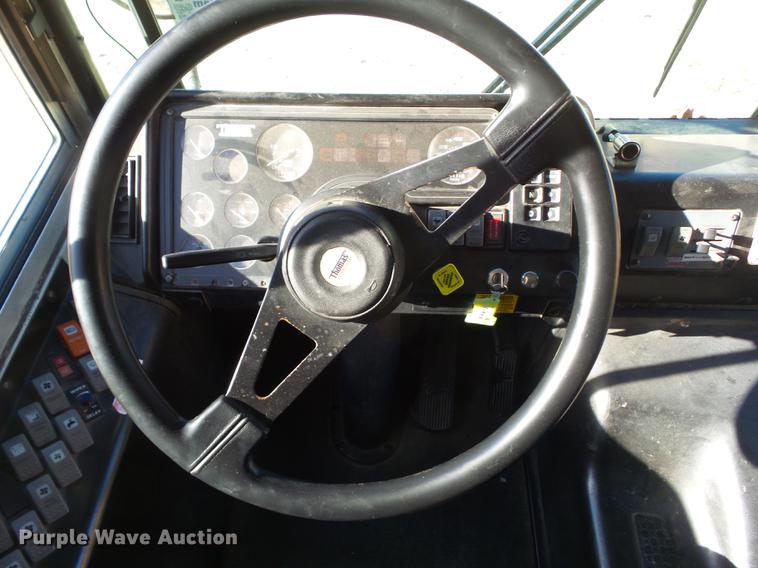 image for item DA7015 2005 Thomas Built Saf-T-Liner MVP EF 14185 school bus