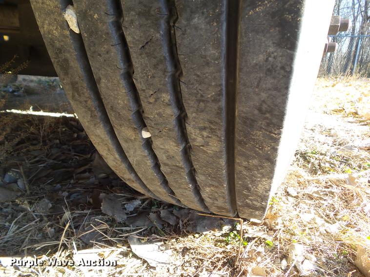 image for item DA7015 2005 Thomas Built Saf-T-Liner MVP EF 14185 school bus