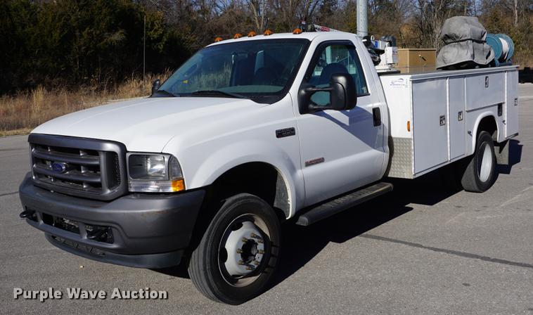 image for item DB0254 2004 Ford F550 utility truck