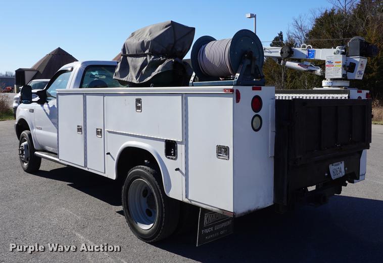 image for item DB0254 2004 Ford F550 utility truck