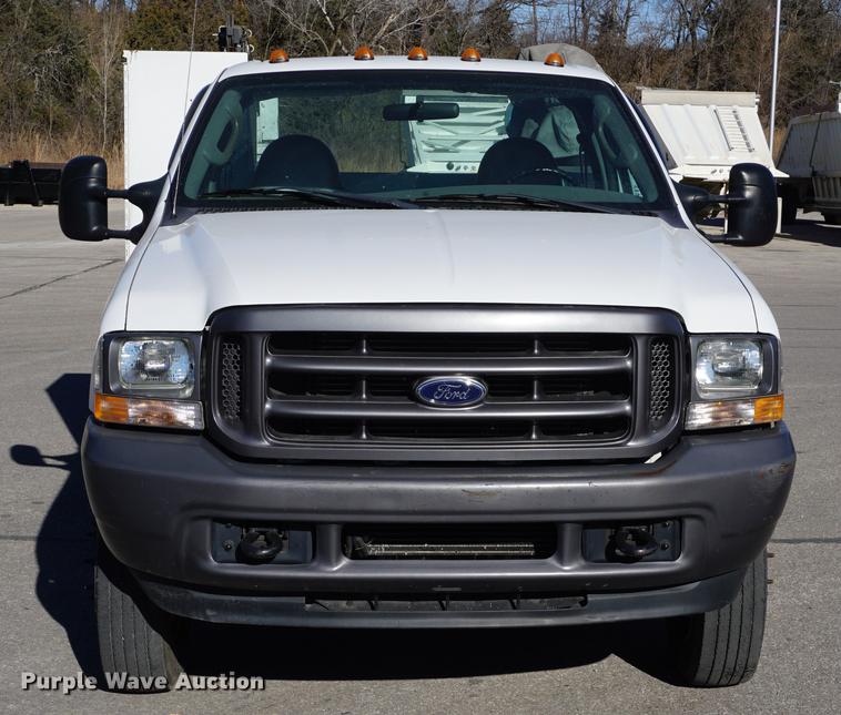 image for item DB0254 2004 Ford F550 utility truck
