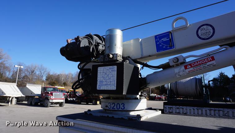 image for item DB0254 2004 Ford F550 utility truck