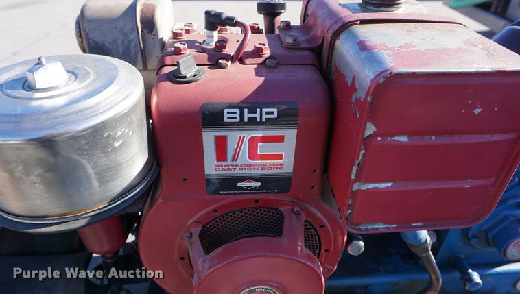 image for item DB0254 2004 Ford F550 utility truck