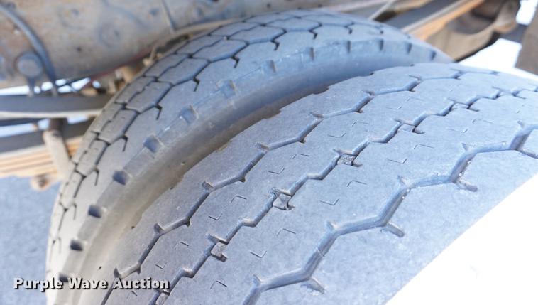 image for item DB0254 2004 Ford F550 utility truck