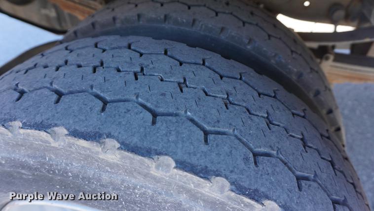 image for item DB0254 2004 Ford F550 utility truck