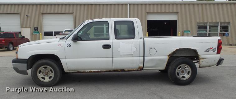 image for item DB6377 2003 Chevrolet Silverado 1500 Ext. Cab pickup truck