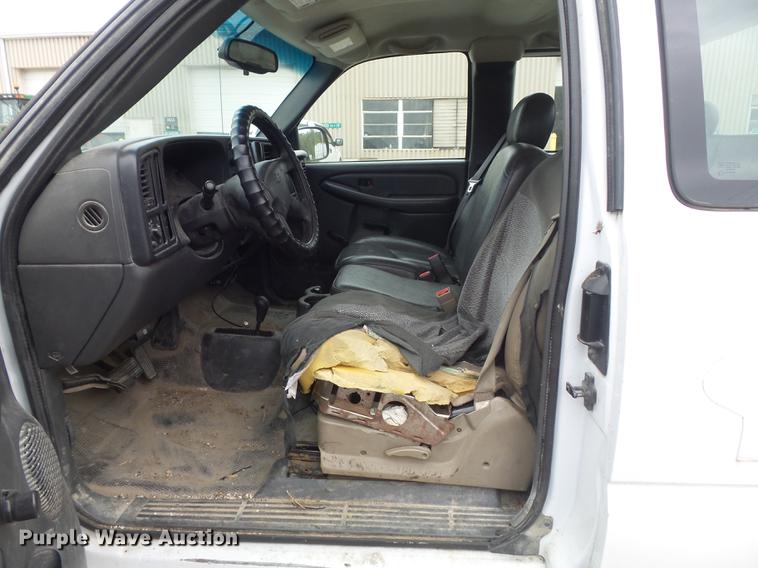 image for item DB6377 2003 Chevrolet Silverado 1500 Ext. Cab pickup truck