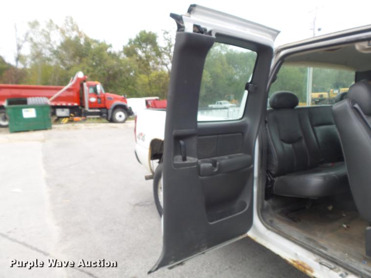 image for item DB6377 2003 Chevrolet Silverado 1500 Ext. Cab pickup truck