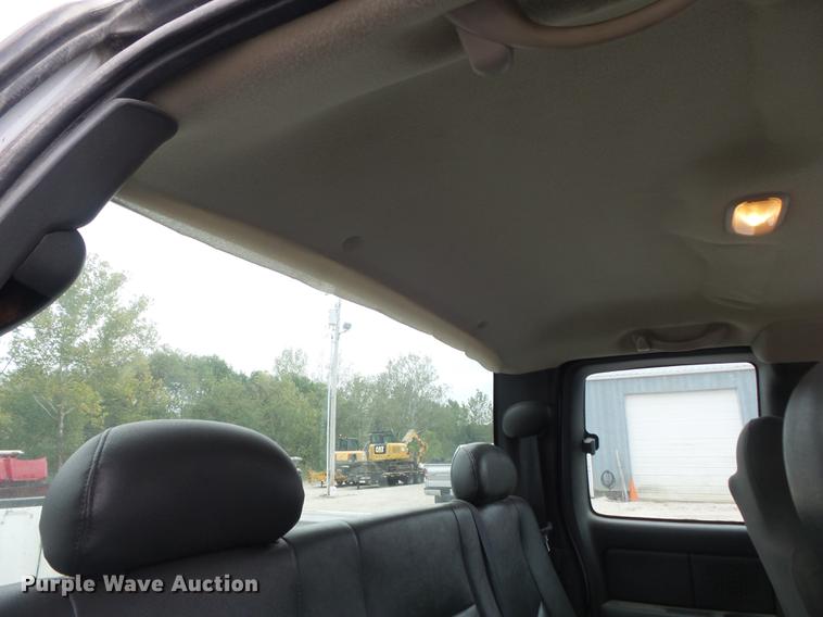 image for item DB6377 2003 Chevrolet Silverado 1500 Ext. Cab pickup truck