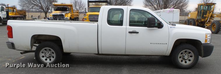 image for item DB7240 2009 Chevrolet Silverado 1500 Ext. Cab pickup truck