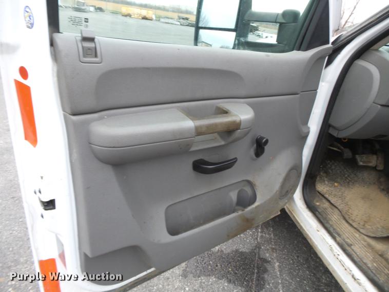 image for item DB7240 2009 Chevrolet Silverado 1500 Ext. Cab pickup truck