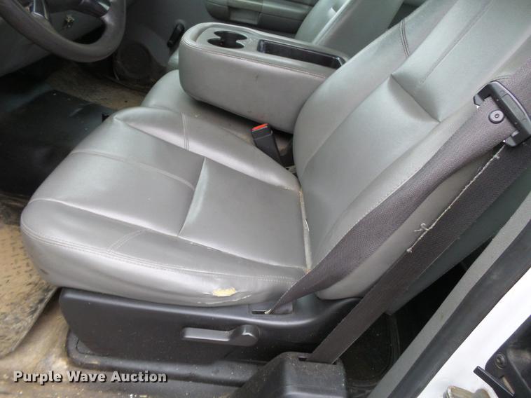 image for item DB7240 2009 Chevrolet Silverado 1500 Ext. Cab pickup truck