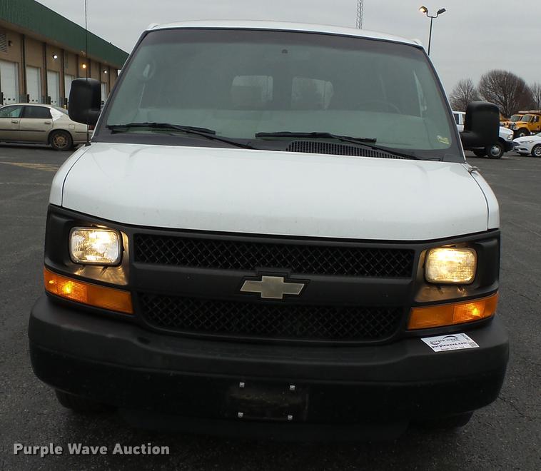 image for item DB7242 2013 Chevrolet Express 3500 Extended van