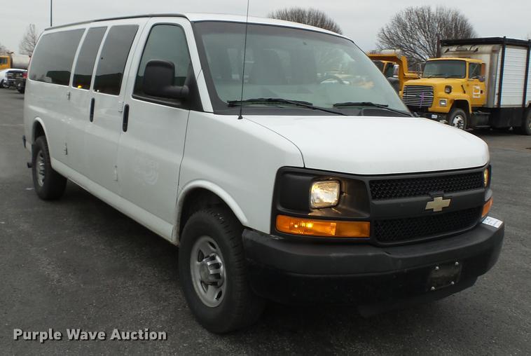 image for item DB7242 2013 Chevrolet Express 3500 Extended van