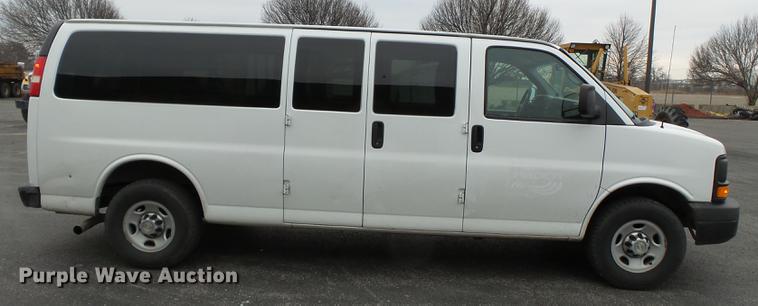 image for item DB7242 2013 Chevrolet Express 3500 Extended van