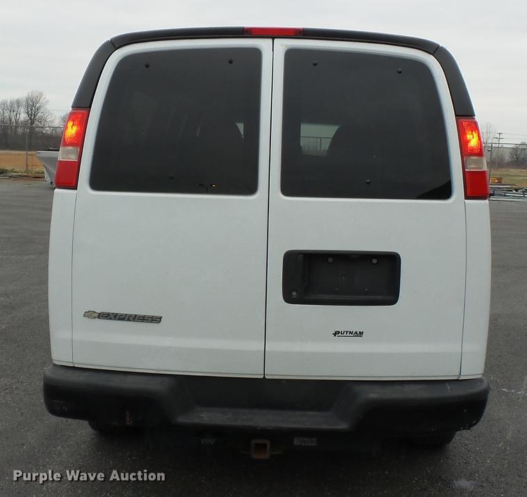 image for item DB7242 2013 Chevrolet Express 3500 Extended van