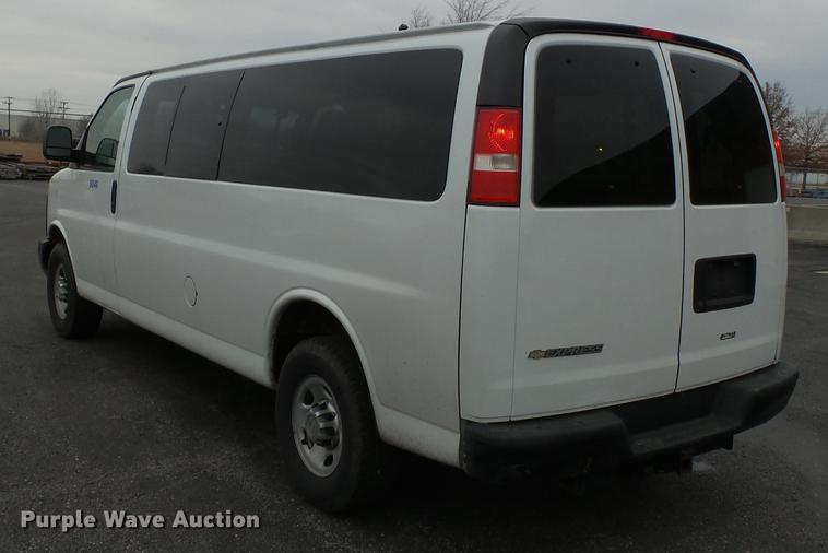 image for item DB7242 2013 Chevrolet Express 3500 Extended van