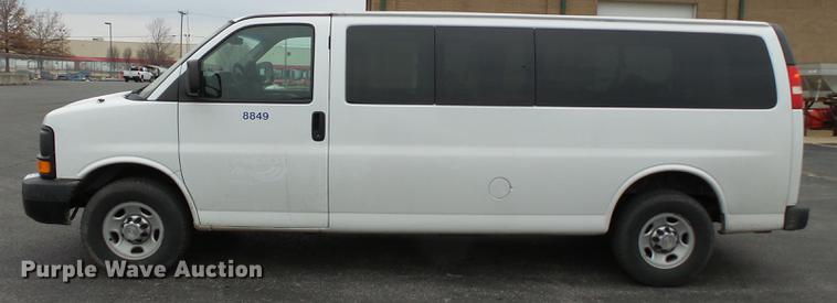 image for item DB7242 2013 Chevrolet Express 3500 Extended van