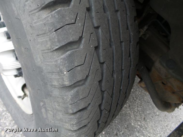 image for item DB7242 2013 Chevrolet Express 3500 Extended van