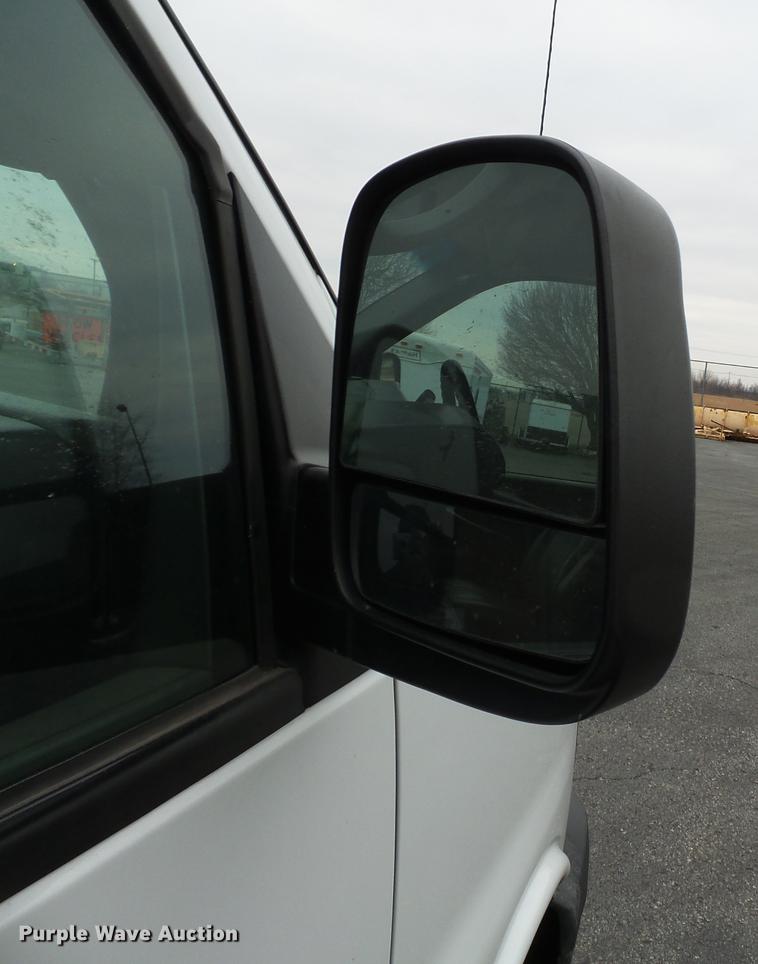 image for item DB7242 2013 Chevrolet Express 3500 Extended van