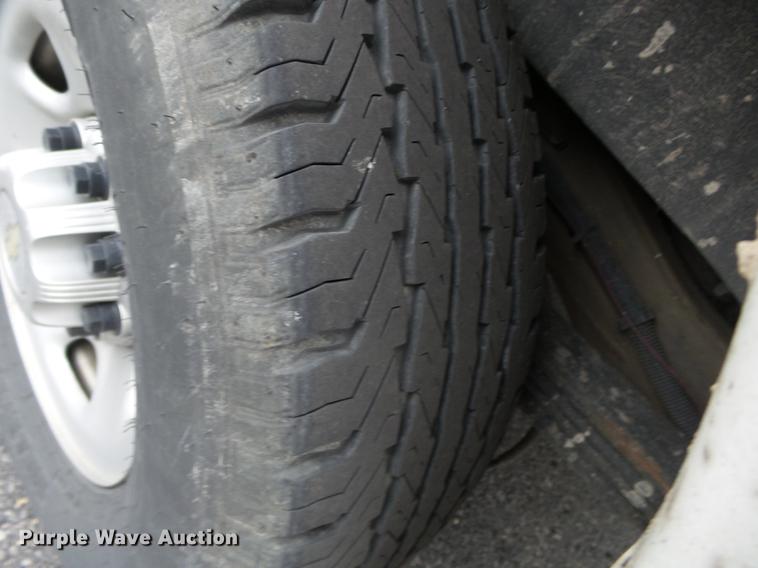 image for item DB7242 2013 Chevrolet Express 3500 Extended van