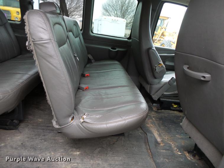 image for item DB7242 2013 Chevrolet Express 3500 Extended van