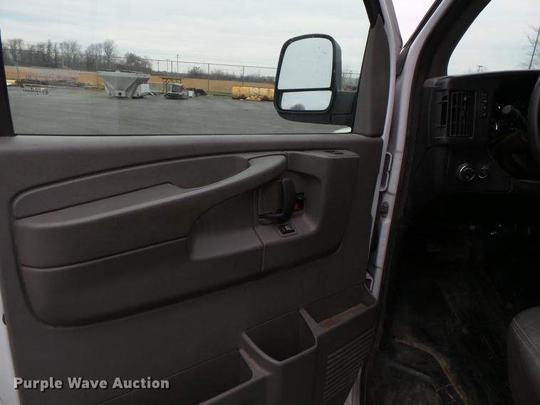 image for item DB7242 2013 Chevrolet Express 3500 Extended van