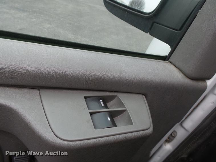 image for item DB7242 2013 Chevrolet Express 3500 Extended van