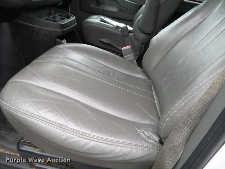 image for item DB7242 2013 Chevrolet Express 3500 Extended van