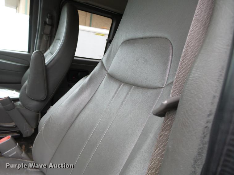 image for item DB7242 2013 Chevrolet Express 3500 Extended van