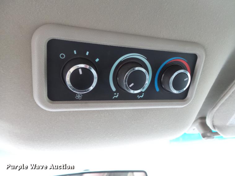 image for item DB7242 2013 Chevrolet Express 3500 Extended van