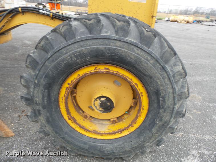 image for item DB7243 1995 Galion Dresser 850 motor grader