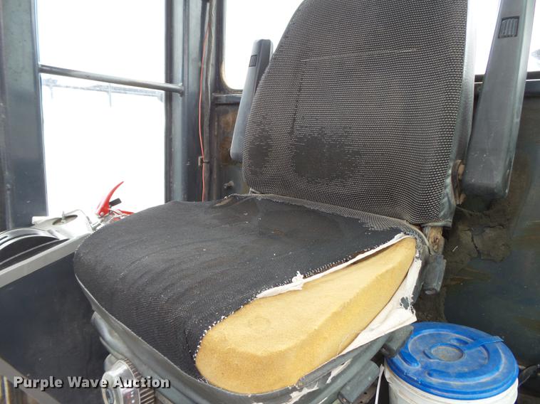 image for item DB7243 1995 Galion Dresser 850 motor grader