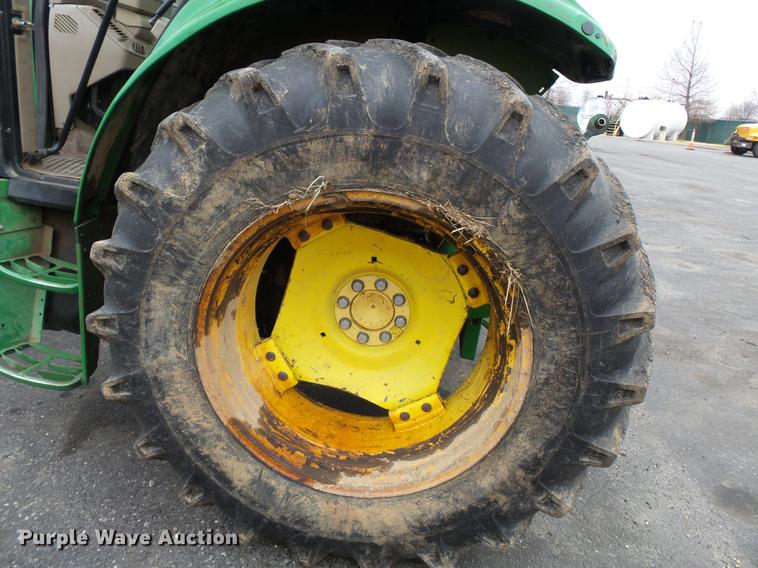 image for item DB7244 2003 John Deere 6420 tractor