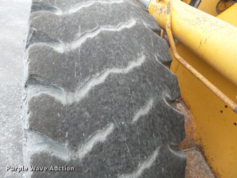 image for item DB7245 1999 Case 621C wheel loader