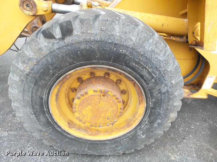 image for item DB7245 1999 Case 621C wheel loader