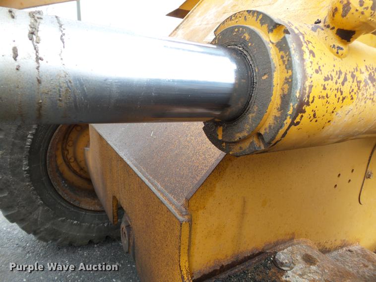 image for item DB7245 1999 Case 621C wheel loader