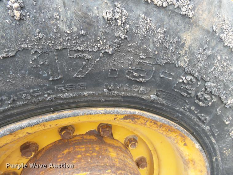 image for item DB7245 1999 Case 621C wheel loader