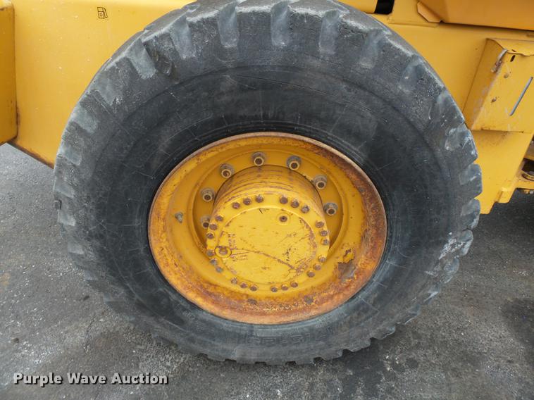 image for item DB7245 1999 Case 621C wheel loader