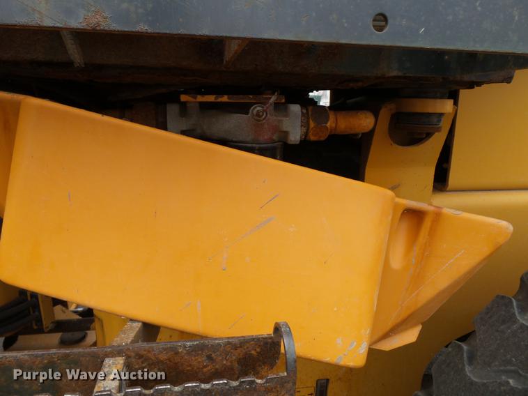 image for item DB7245 1999 Case 621C wheel loader