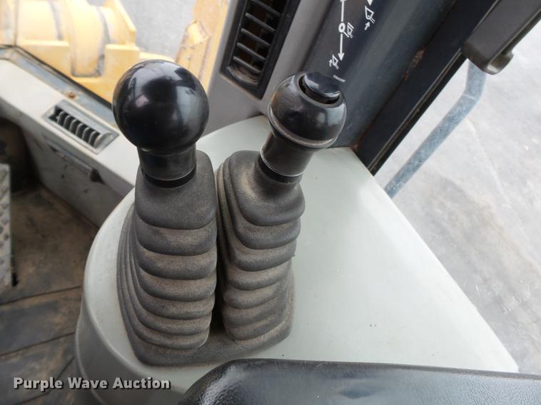 image for item DB7245 1999 Case 621C wheel loader