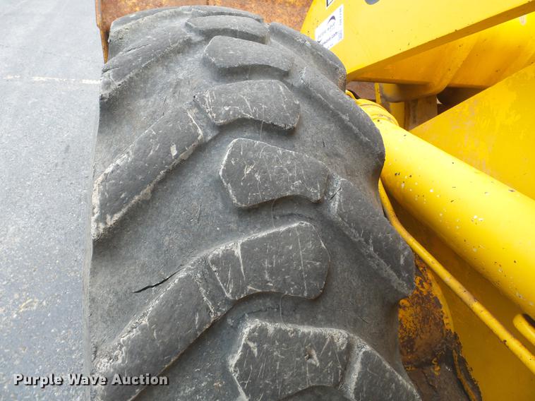 image for item DB7246 1995 Case 621B wheel loader