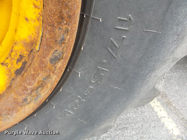 image for item DB7246 1995 Case 621B wheel loader