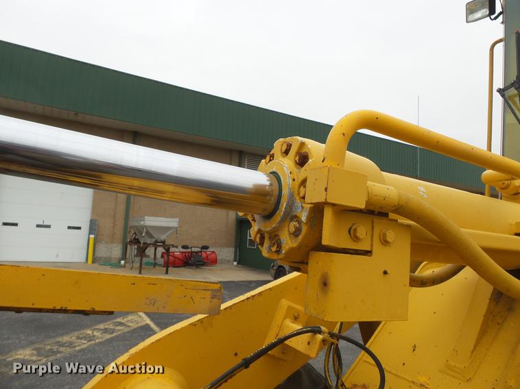 image for item DB7246 1995 Case 621B wheel loader