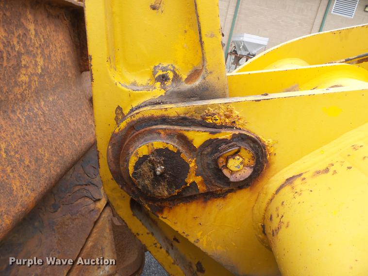 image for item DB7246 1995 Case 621B wheel loader