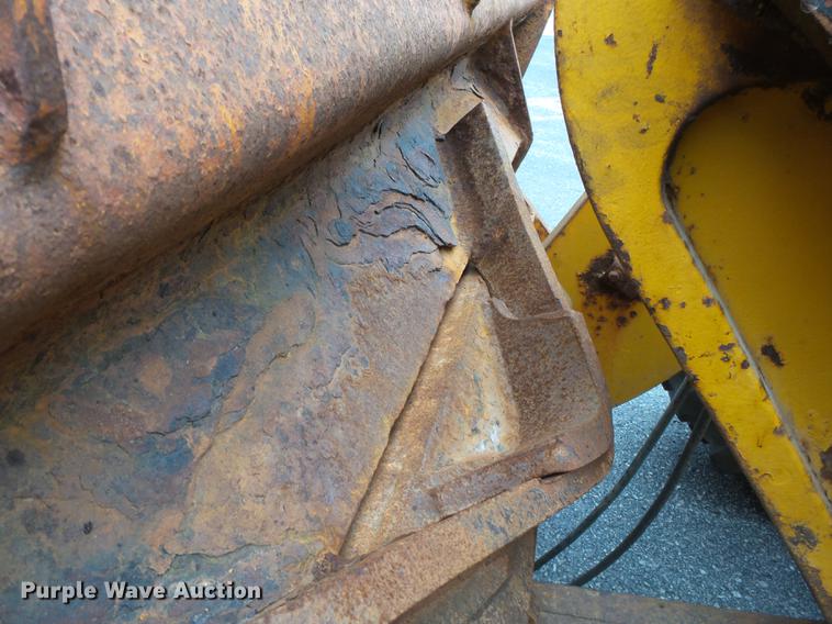 image for item DB7246 1995 Case 621B wheel loader