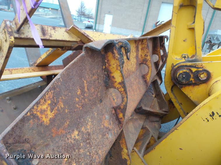 image for item DB7246 1995 Case 621B wheel loader