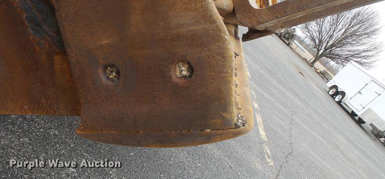 image for item DB7246 1995 Case 621B wheel loader