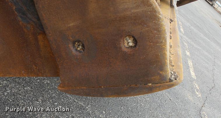 image for item DB7246 1995 Case 621B wheel loader