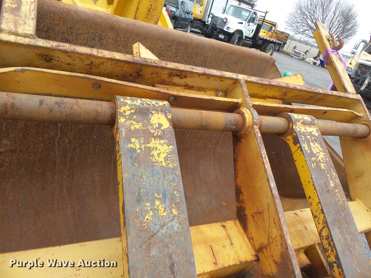 image for item DB7246 1995 Case 621B wheel loader